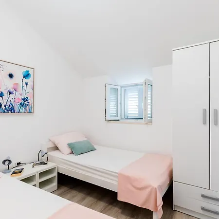 Katarina - Two-bedroom 4 Adults - Izme U Ribnjaka Street No 1 - #3 * Dubrovnik